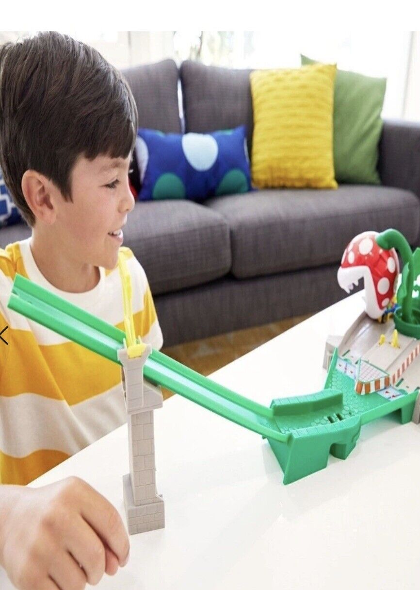 Hot Wheels Mario Kart Track Set